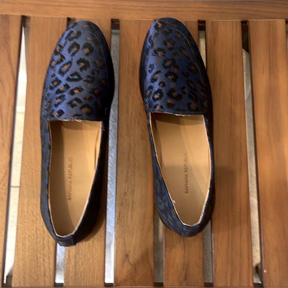 Banana Republic navy leopard print loafers